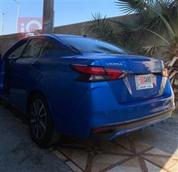 نيسان فيرسا